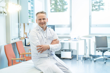 Prim. Prof. Dr. Björn Rath, Leiter der Abteilung für Orthopädie und chirurgische Orthopädie  am Klinikum Wels-Grieskirchen