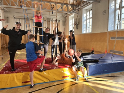 Die Kinder und Jugendlichen konnten verschiedenste Sportarten ausprobieren – von Klassikern wie Basketball über Breakdance bis zu Yoga