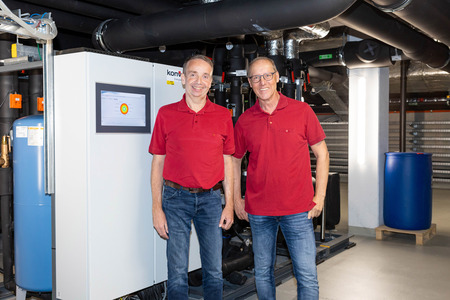 Am Bild von links: Robert Weiß (Energiemanagement der Management & Service St. Josef GmbH) und Ing. Markus Plunger (technischer Leiter im Krankenhaus Braunau).